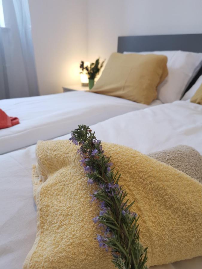 Apartment Zoanda Premantura Eksteriør bilde